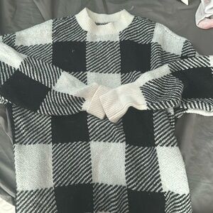 Abercrombie - Checkered Sweater